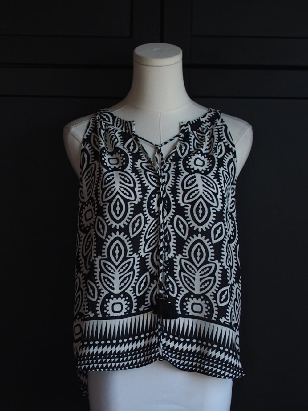 Rose + Olive | NWT Bohemian Tribal Print Sleeveless Blouse